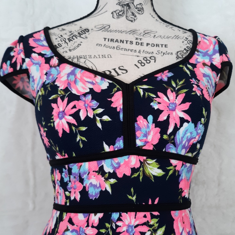 FLORAL PRINT DRESS - Picture 2 of 7